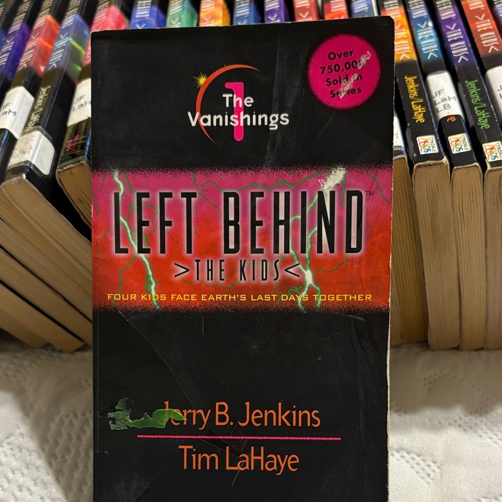Left Behind: The Kids (Black and Red) by Jerry B. Jenkins & Tim LaHaye
